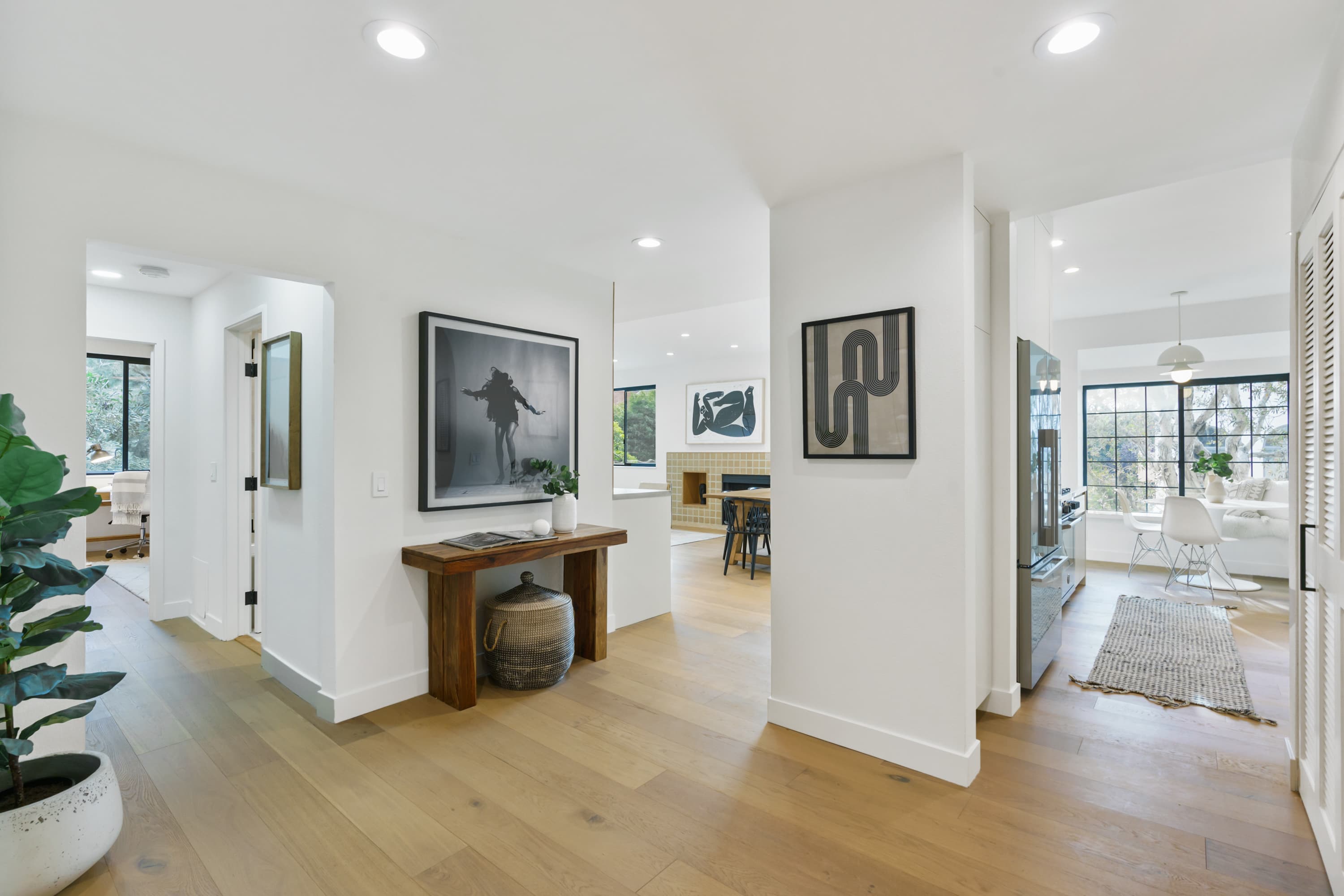 Photo / Video — Modern Marina Del Rey Condo in Marina del Rey, CA, photo 1