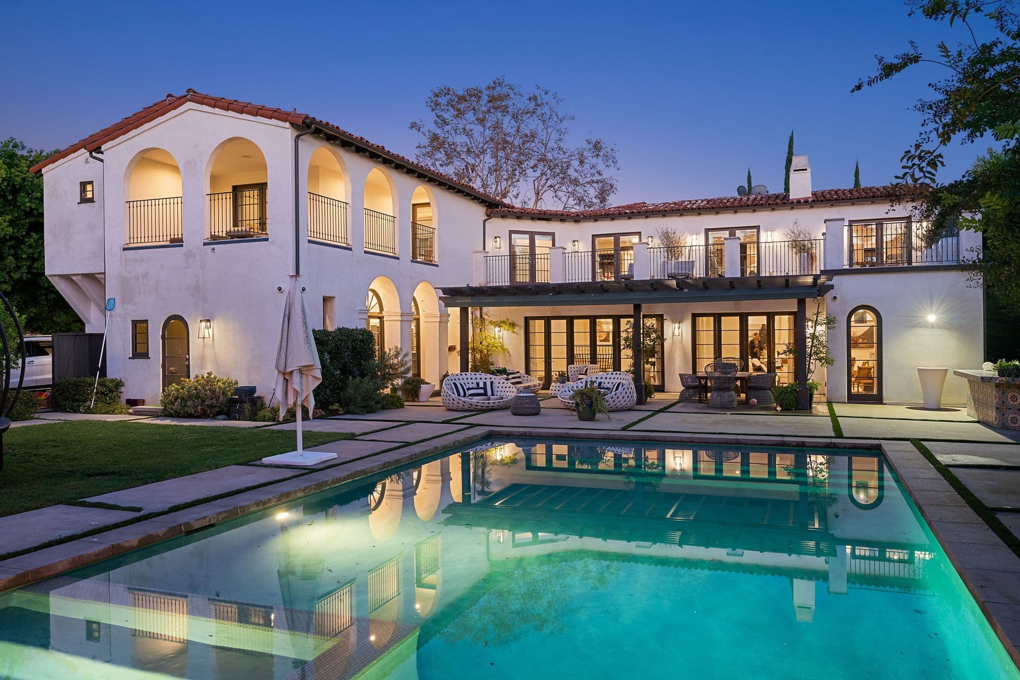 Twilight Real Estate Photography in Los Angeles example 4