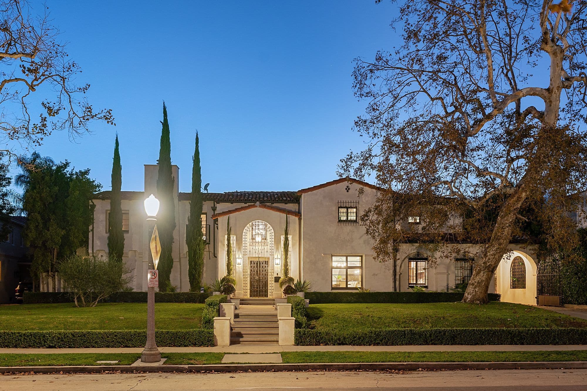 Twilight Real Estate Photography in Los Angeles example 23
