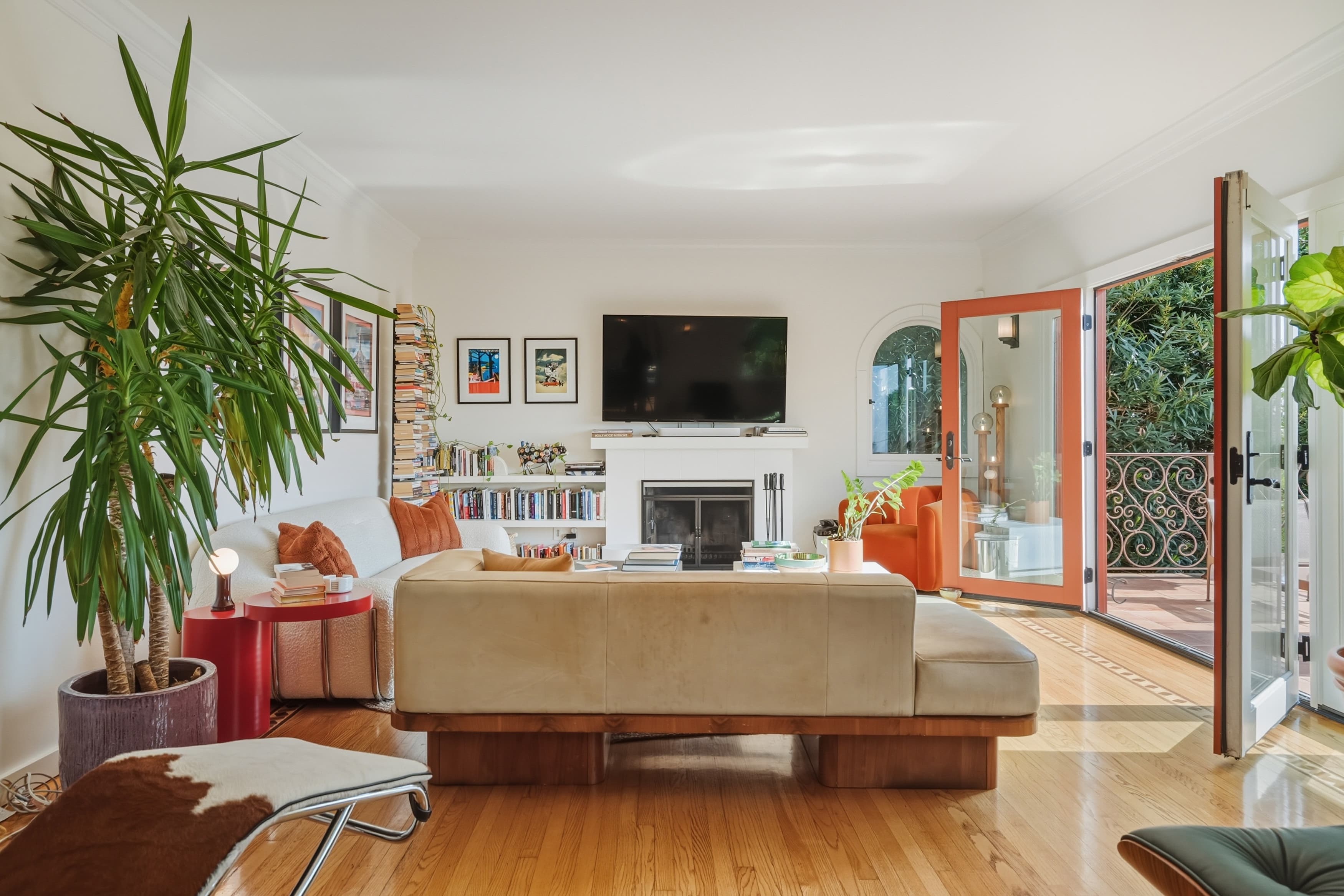Architecture & Detail Photography — Hollywood Hills Airbnb in Hollywood Hills, photo 2