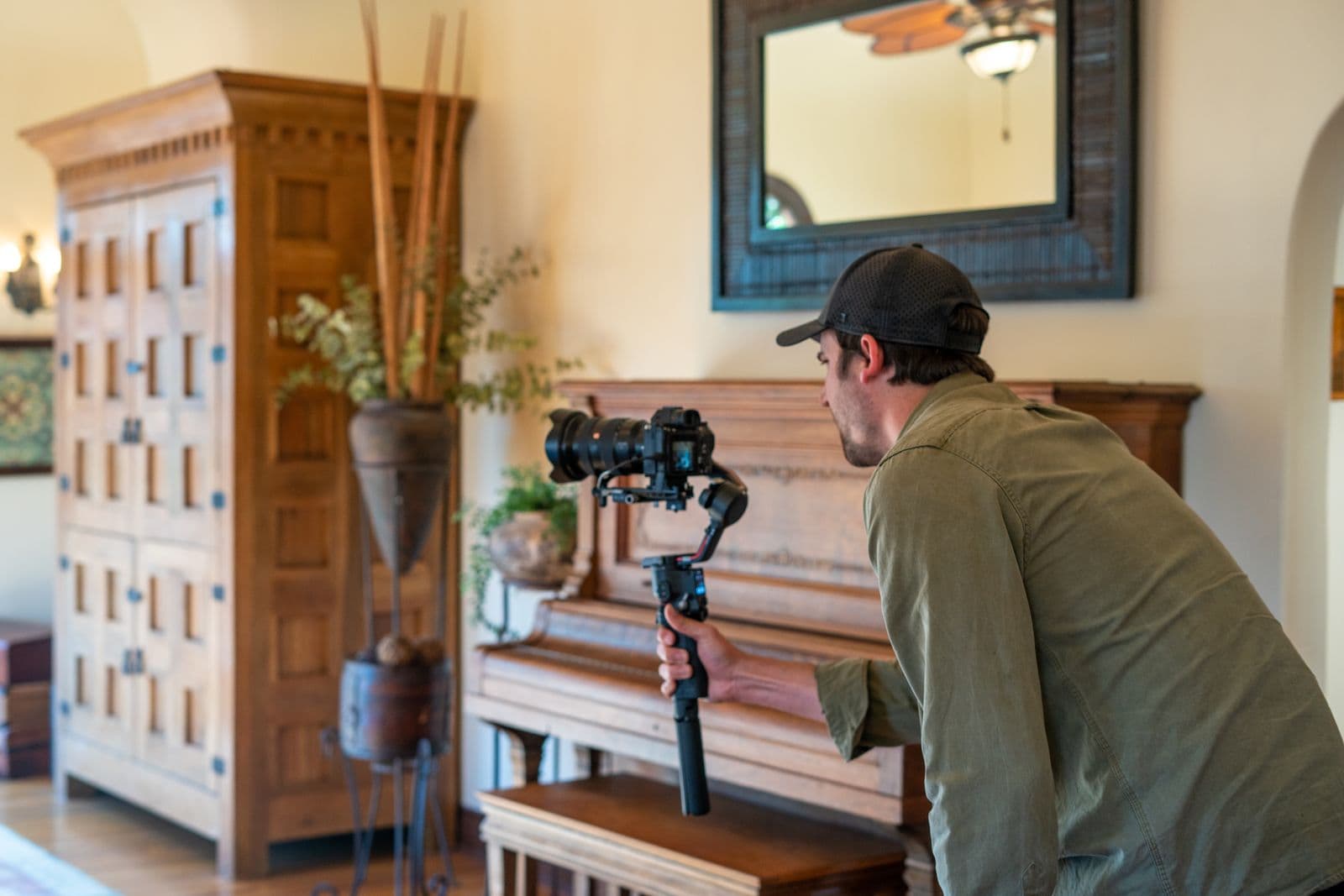 Man filming a Los Angeles home