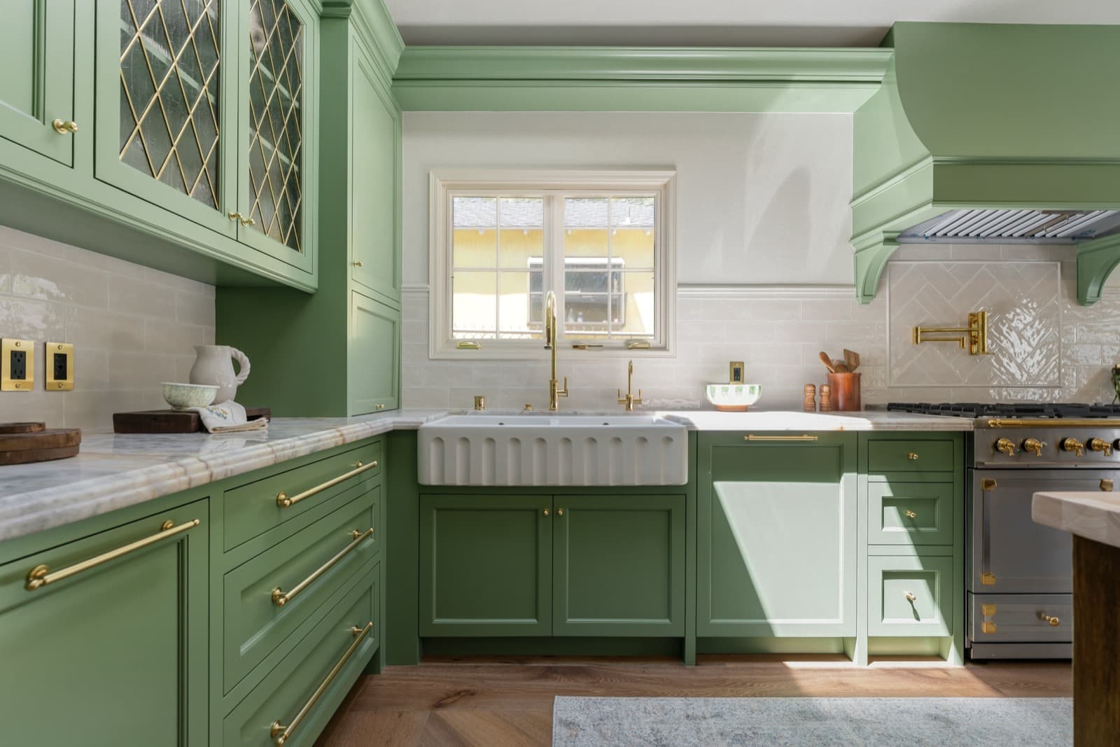 Our Favorite Shoot of August: 224 N Bowling Green Way, Brentwood — Joshua Spooner Photography