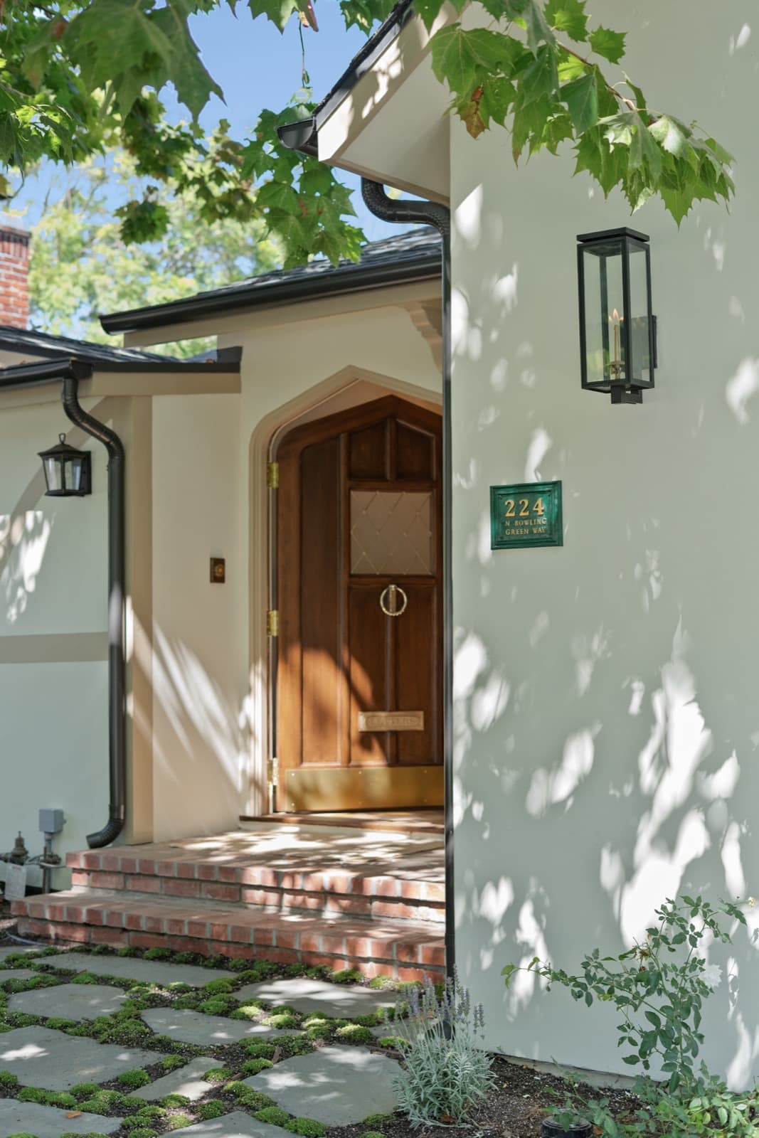 Our Favorite Shoot of August: 224 N Bowling Green Way, Brentwood — Joshua Spooner Photography